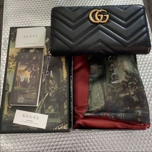 Gucci GG Marmont zip around wallet